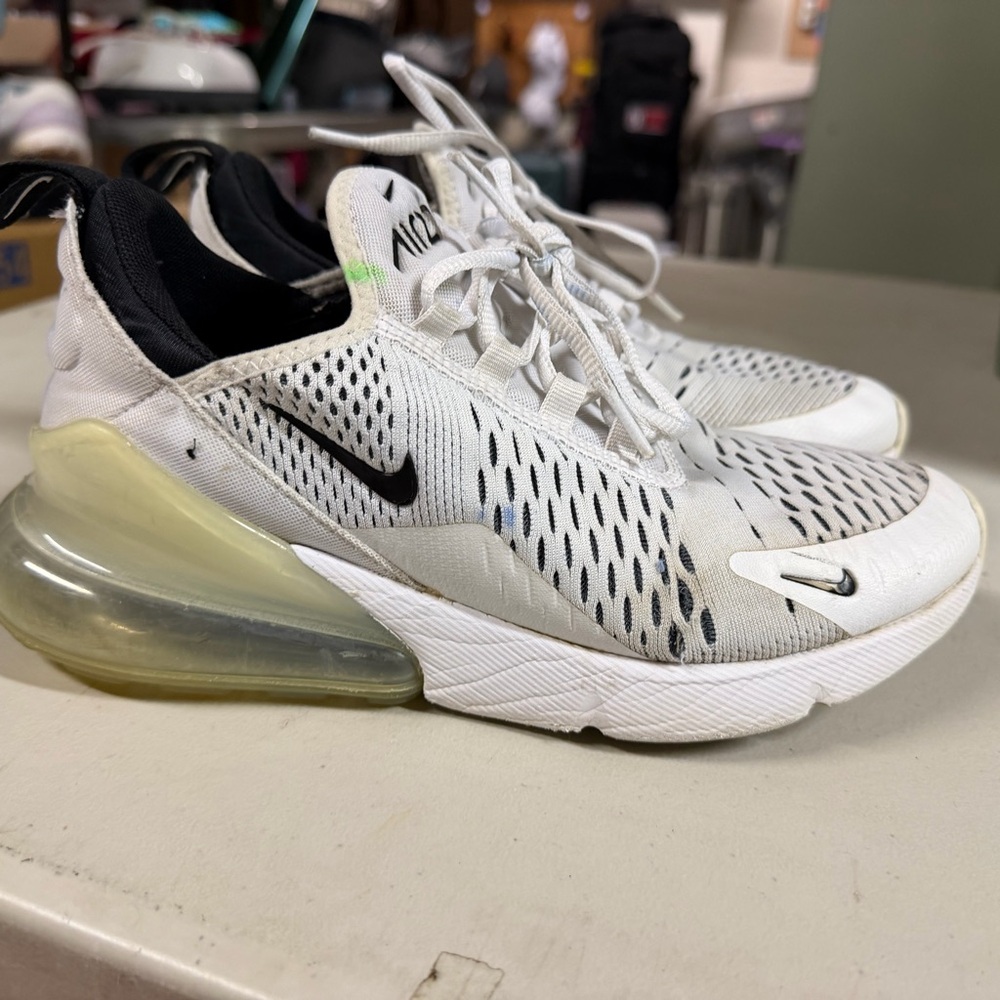 Nike White and Black Air max 270 Sneakers women’s size 7.5